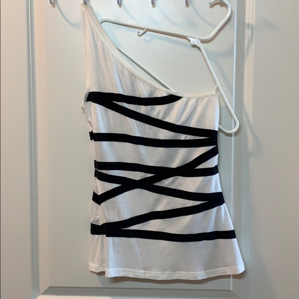 One shoulder Forever 21 tank.